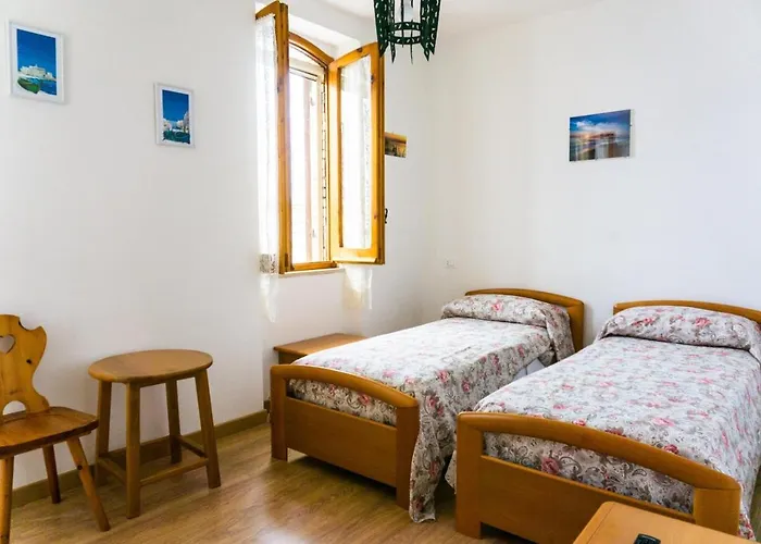 Il Castello Holiday Home